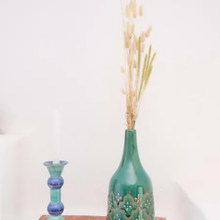 Peaceful & Spacious With Parking & Queen Bed