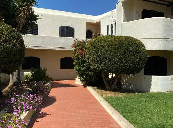 Apartamento Peaceful & Spacious With Parking & Queen Bed Carvoeiro (Lagoa)